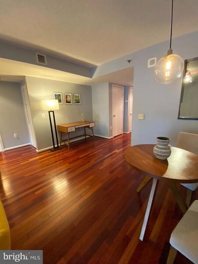 2311 M St NW Unit 803 Washington DC 20037 Condo For Rent In 2311-m-st-nw-unit-803-washington-dc-20037-condo-for-rent-in