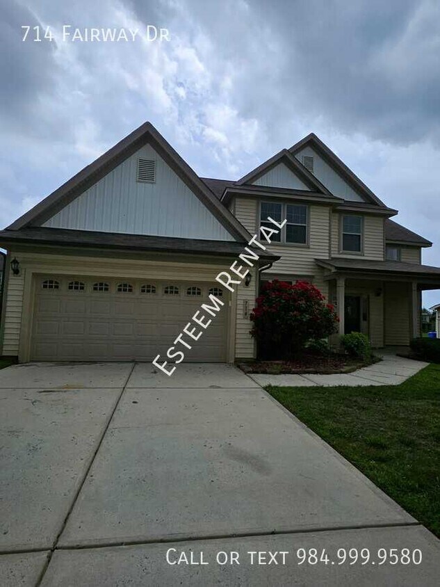 Foto principal - 714 Fairway Dr