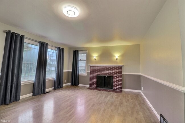 Building Photo - 5 br, 2 bath House - 7418 48th Avenue South