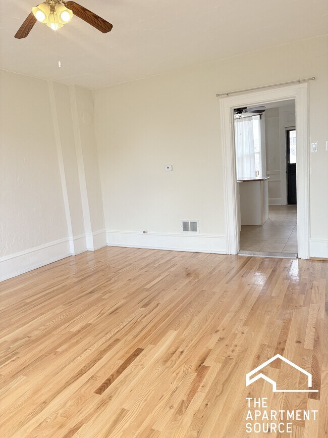 Foto del edificio - 1638 W 18th Pl