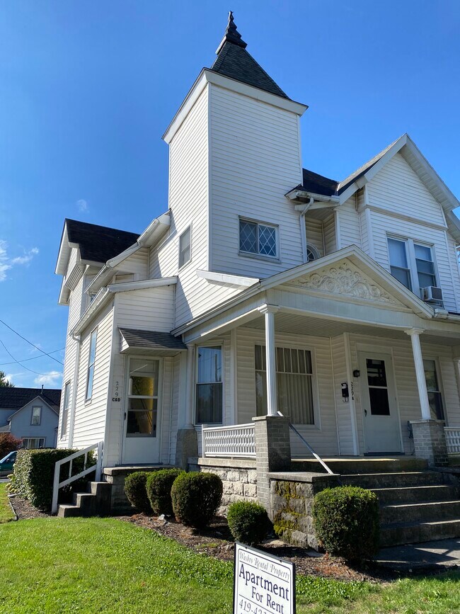 229 Center St Unit B, Findlay, OH 45840 Apartments in Findlay, OH