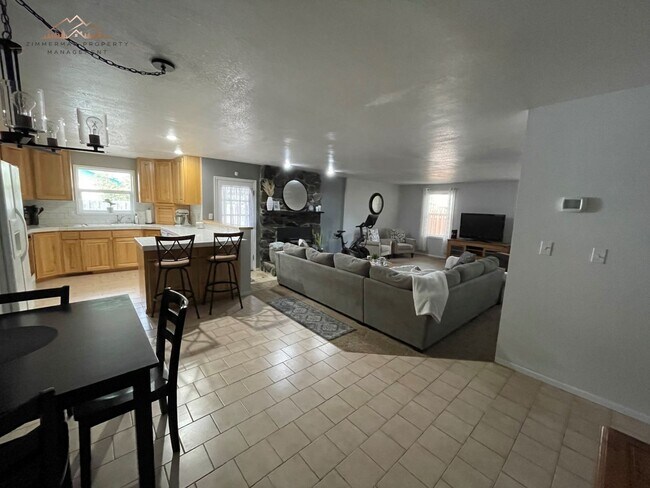 Foto del edificio - Beautiful Thurston 3 bedroom 2 bathroom HO...