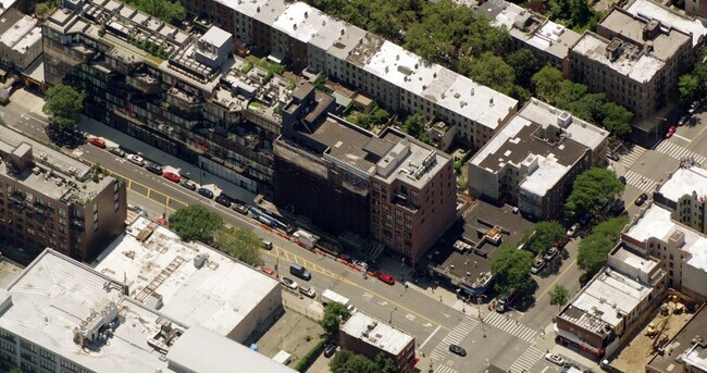 Aerial Photo - 21-18 44th Dr