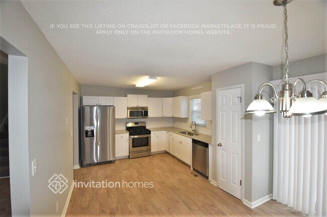 Foto del edificio - 2850 Crystal Brooke Ln