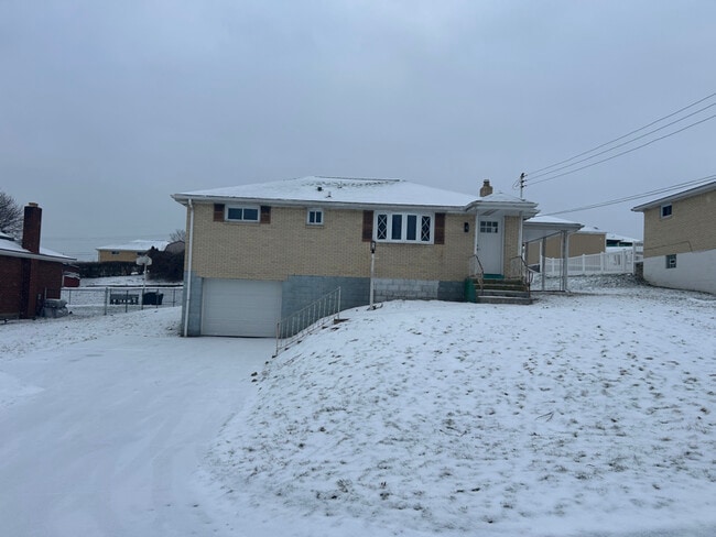 Photo - 214 Barbara Dr House