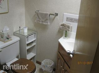 Foto del edificio - 1401 W River Blvd