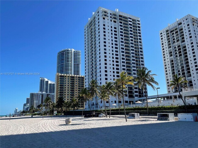 Foto del edificio - 2101 S Ocean Dr
