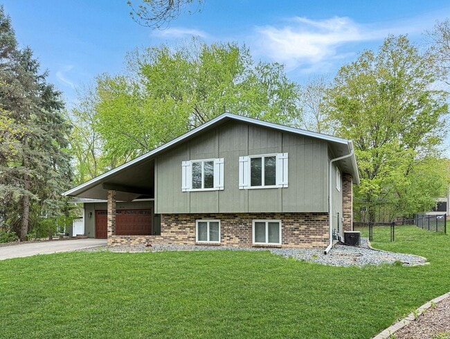 Building Photo - 8114 Erie Cir