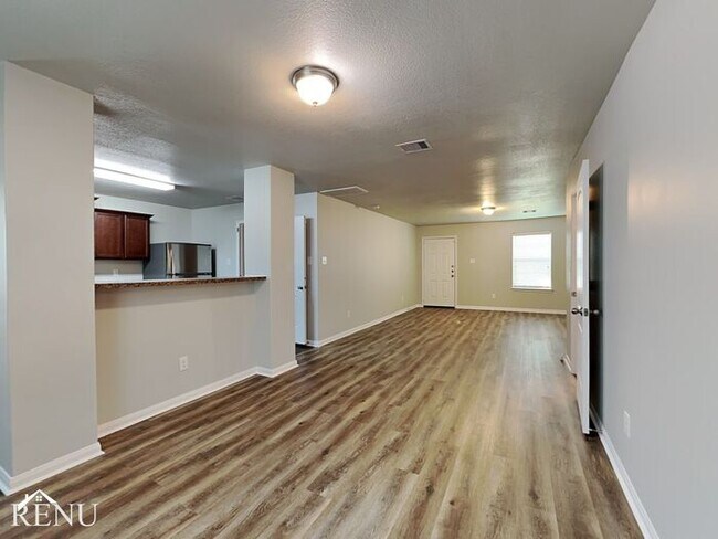 Building Photo - 5706 Treasure Cove Rd