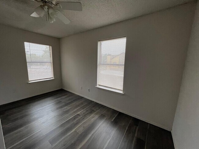 Foto del edificio - 2117 W Walnut St
