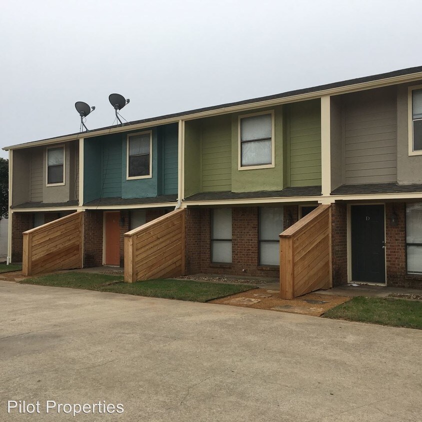 1738 Teasley Ln, Denton, TX 76205 Condo for Rent in Denton, TX