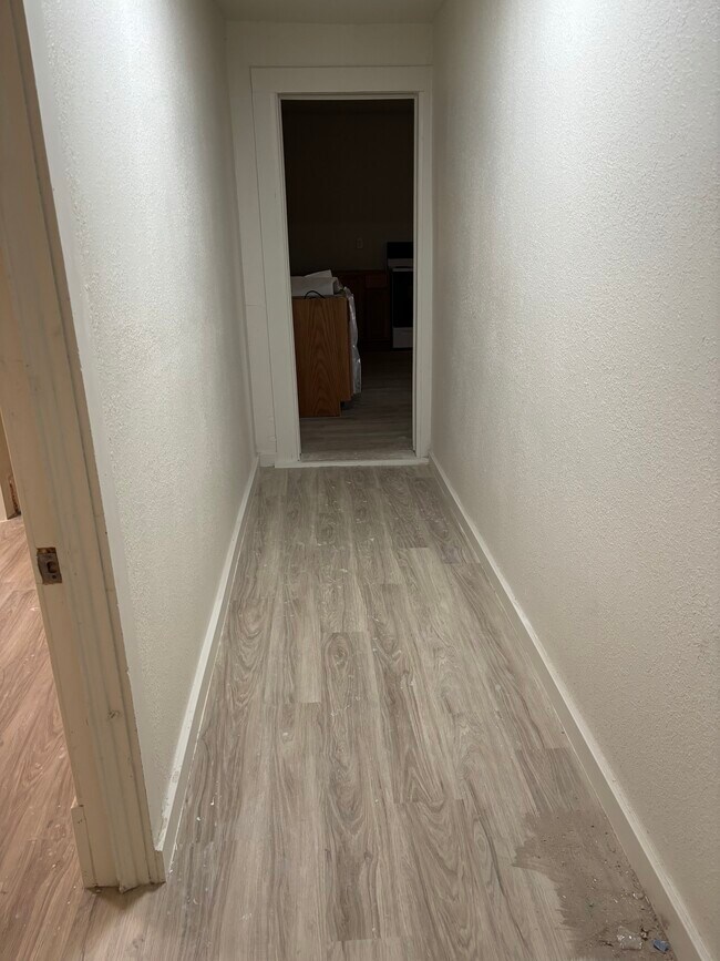 8565 N Ridge Rd, Valley Center, KS 67147 House Rental in Valley