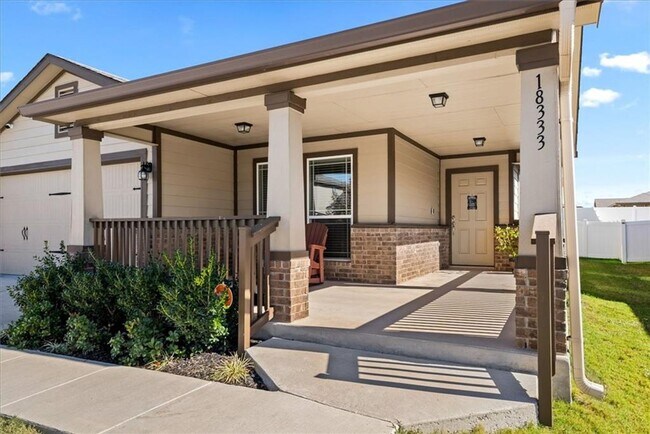 Foto del edificio - 3 Bedroom, 2 Bath, Single Story Home in Highland Park