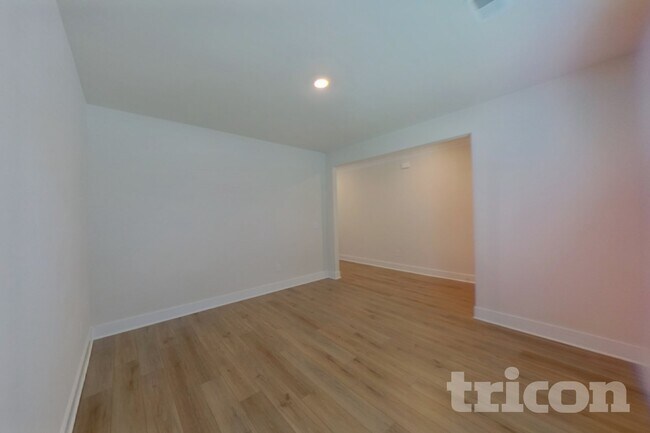 Foto del edificio - 308 Allenby Ln