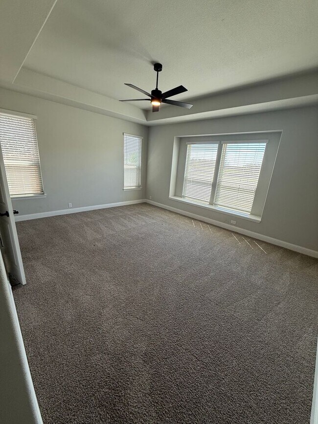 Building Photo - ? Stunning 5-Bedroom Home in Ridge Ranch – Space, Style & Flexibility! ?