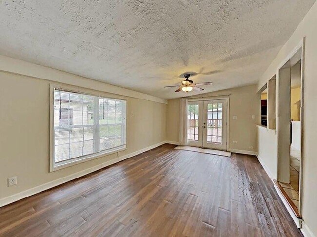 Foto del edificio - 15444 Alameda Ave