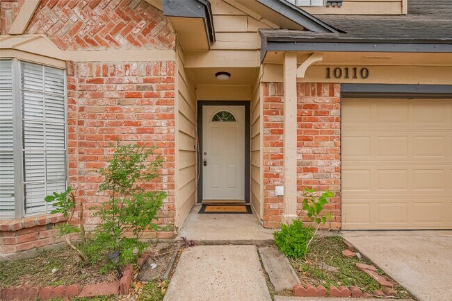 Building Photo - 10110 Margate Dr
