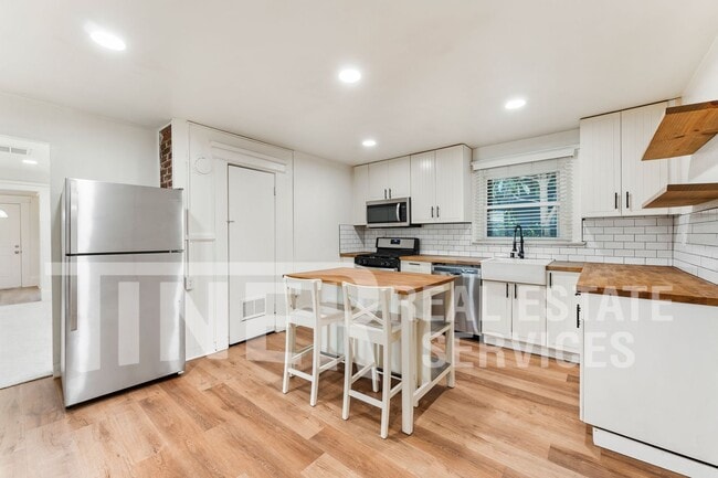 Photo - 1508 E Street- House