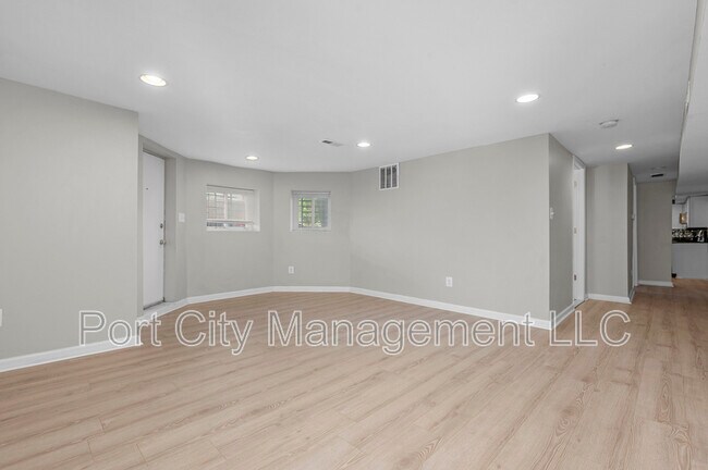 Building Photo - 2800 Harford Rd