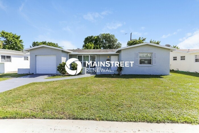 3 Bedroom Pet-Friendly Home in Lauderhill, FL with Main Street Renewal - 3 Bedroom Pet-Friendly Home in Lauderhill, FL with Main Street Renewal