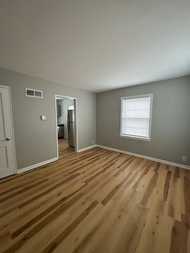 Foto del edificio - Cozy & Updated Duplex – Close to UMKC, Rockhurst & More