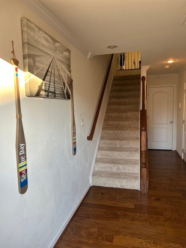 Foto del edificio - 217 Hidden Brook Dr