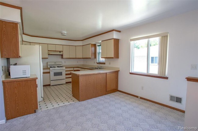Foto del edificio - 24233 Cushing Ave