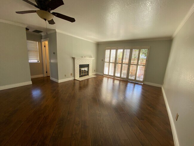 Building Photo - Dublin - Heritage Commons - 1BD/1.5BA Townhouse with Community Pool