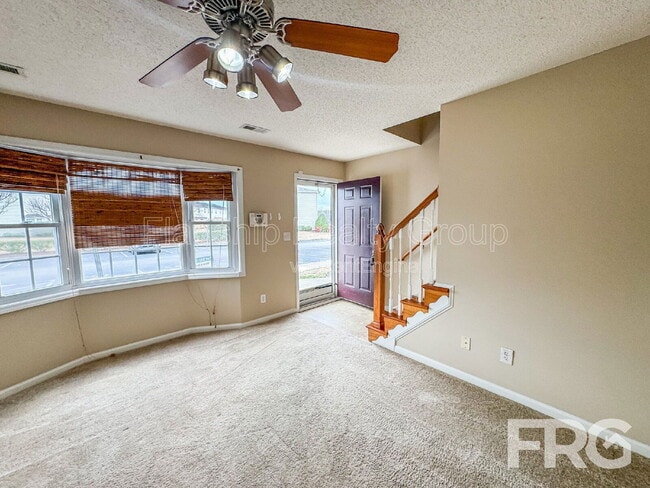 Building Photo - 3813 E Vancroft Cir