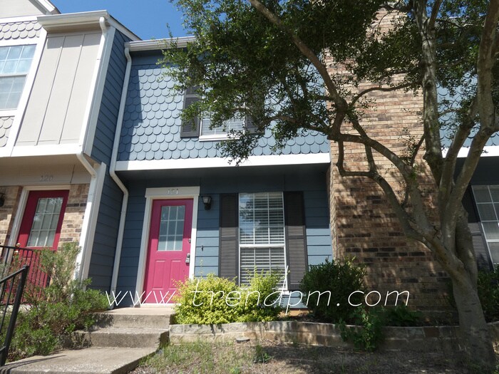 Primary Photo - 121 Surrey Lane, Euless TX 76039