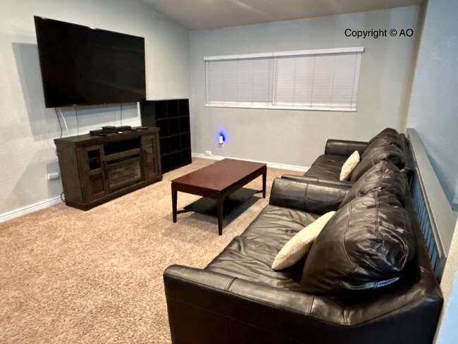 Foto del edificio - 3108 Moonbeam Cir S