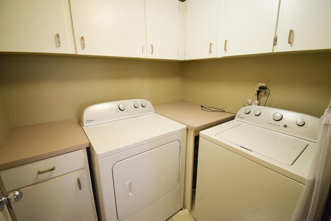 Foto del edificio - 6665 W Burnside Rd