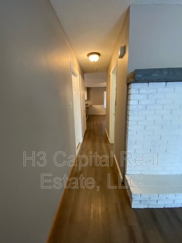 Foto del edificio - 114 Clinton Hill Dr