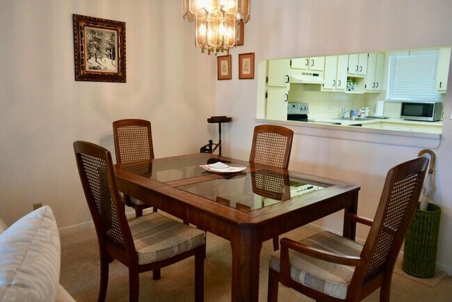 Building Photo - 3154 Via Poinciana