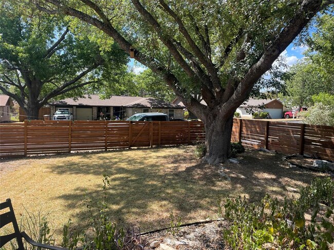 Building Photo - 2404 N Shields Dr