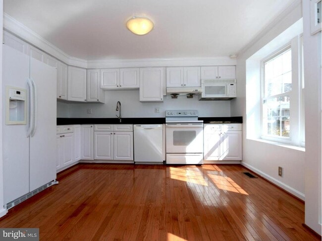Building Photo - 8907 Barrowgate Ct