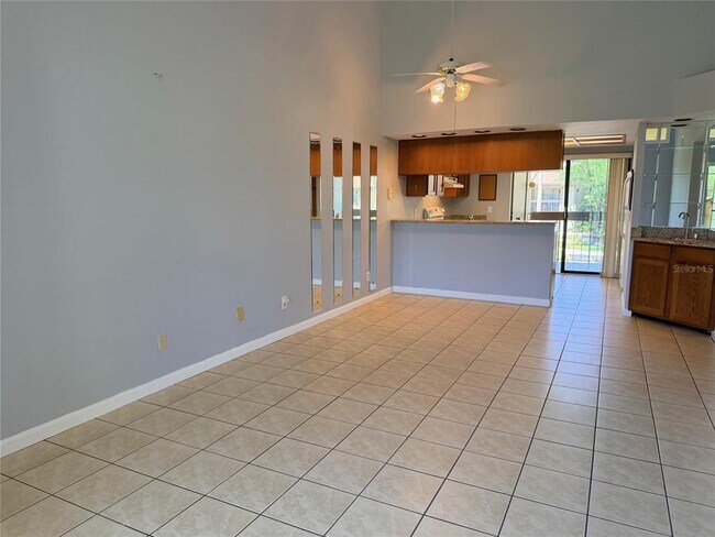 Foto del edificio - 260 Woodlake Ln