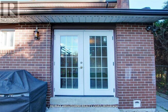 Photo du bâtiment - 14 Angus Dr