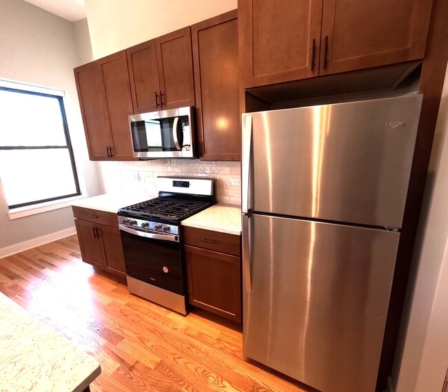 Foto del edificio - 3473 S Archer Ave
