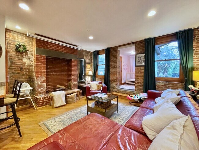 Foto del edificio - 448 Jersey Ave