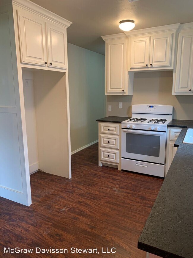 Foto del edificio - 3 br, 1 bath House - 807 Charles Dr