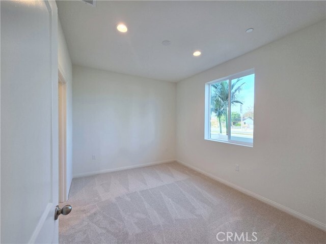 Foto del edificio - 2420 E Lincoln Ave