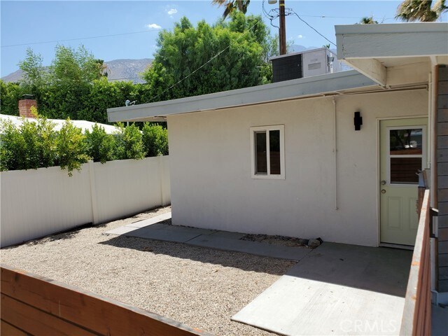 Building Photo - 2155 N Junipero Ave