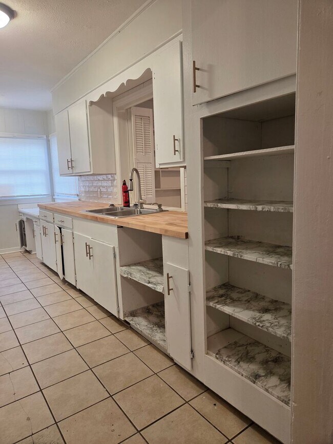 Foto del edificio - Spacious 4 Bed/ 2 Bath in North Jackson!