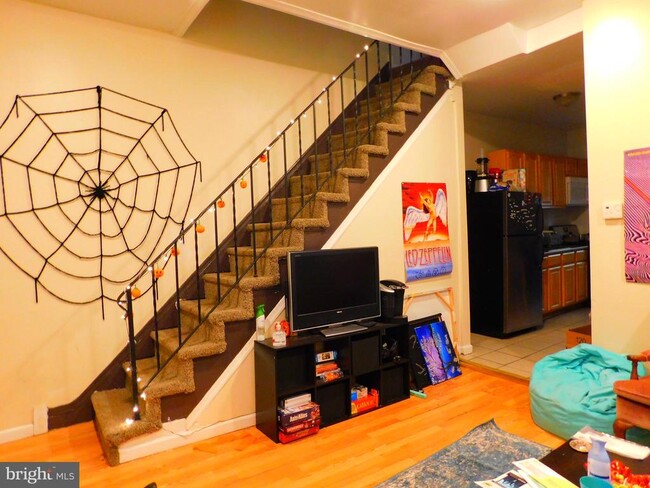 Building Photo - 2025 N Gratz St