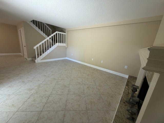 Foto del edificio - 2407 24th Ln