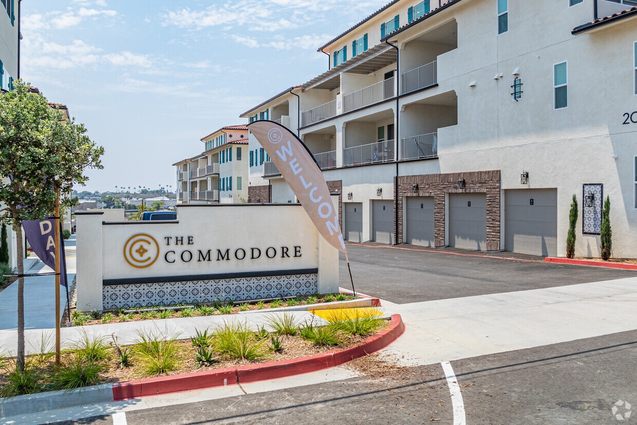 Entrance - Commodore