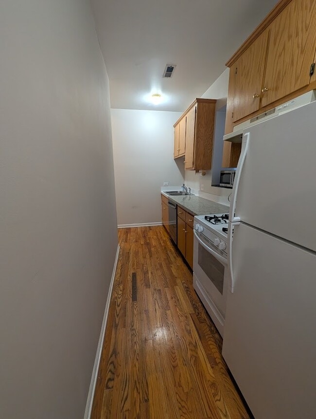 Building Photo - 1531 W Thomas St
