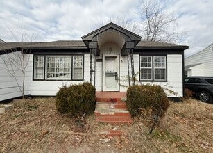 Building Photo - 2306 Elliott St