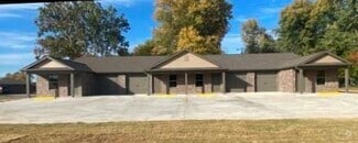 Building Photo - 96 N Pine Ave